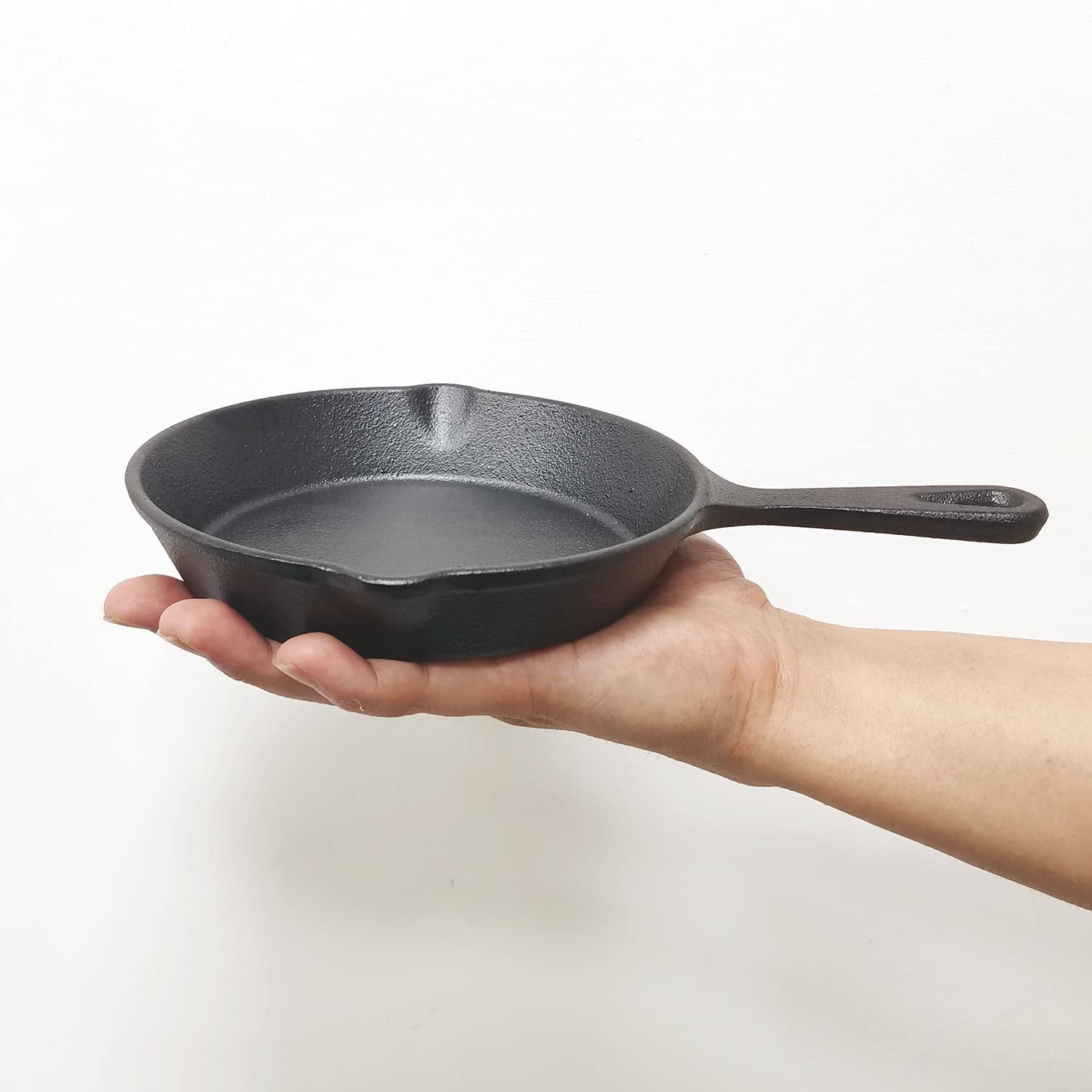 6 Inch Cast Iron Skillet, Frying Pan with Drip-Spouts, Pre-Seasoned Oven Safe Cookware, Camping Indoor and Outdoor Cooking, Grill Safe, Restaurant Chef Quality